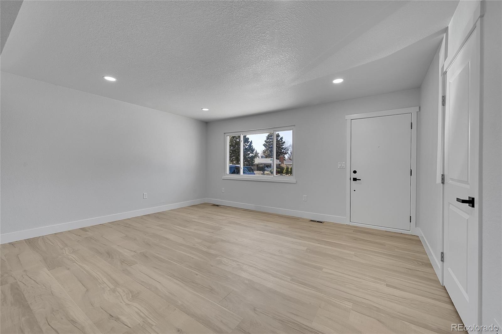 MLS Image #22 for 3140 s university boulevard,denver, Colorado