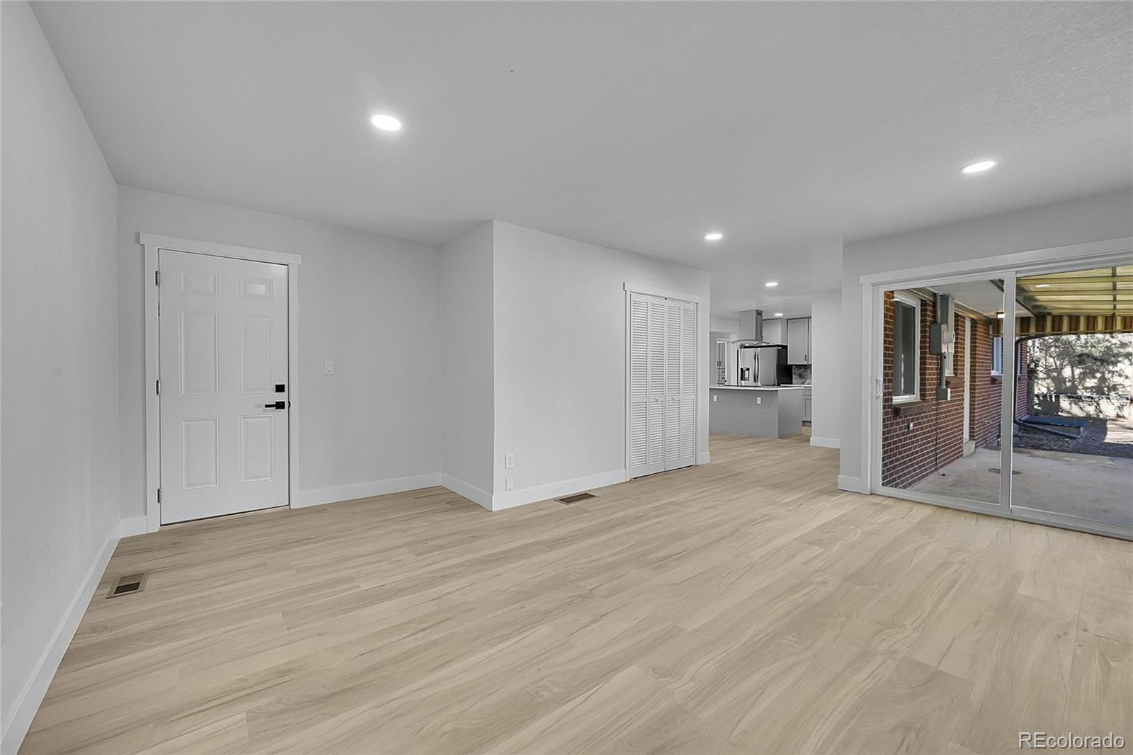 MLS Image #27 for 3140 s university boulevard,denver, Colorado