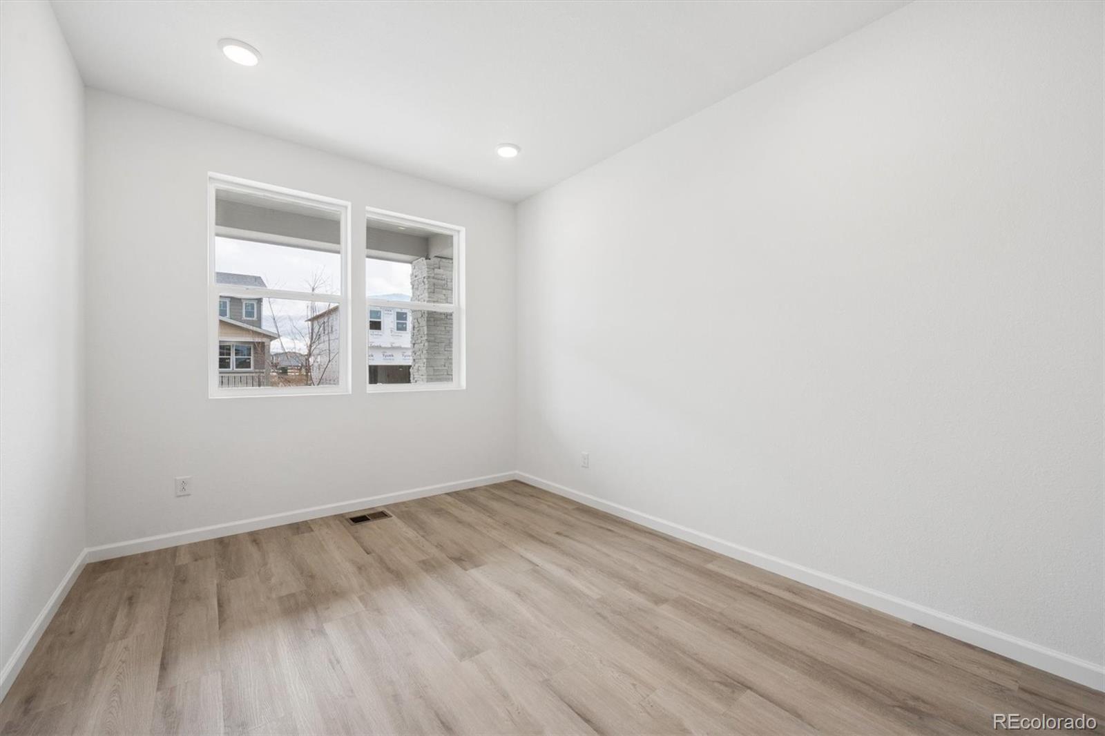 MLS Image #14 for 45945  wood thrush avenue,bennett, Colorado