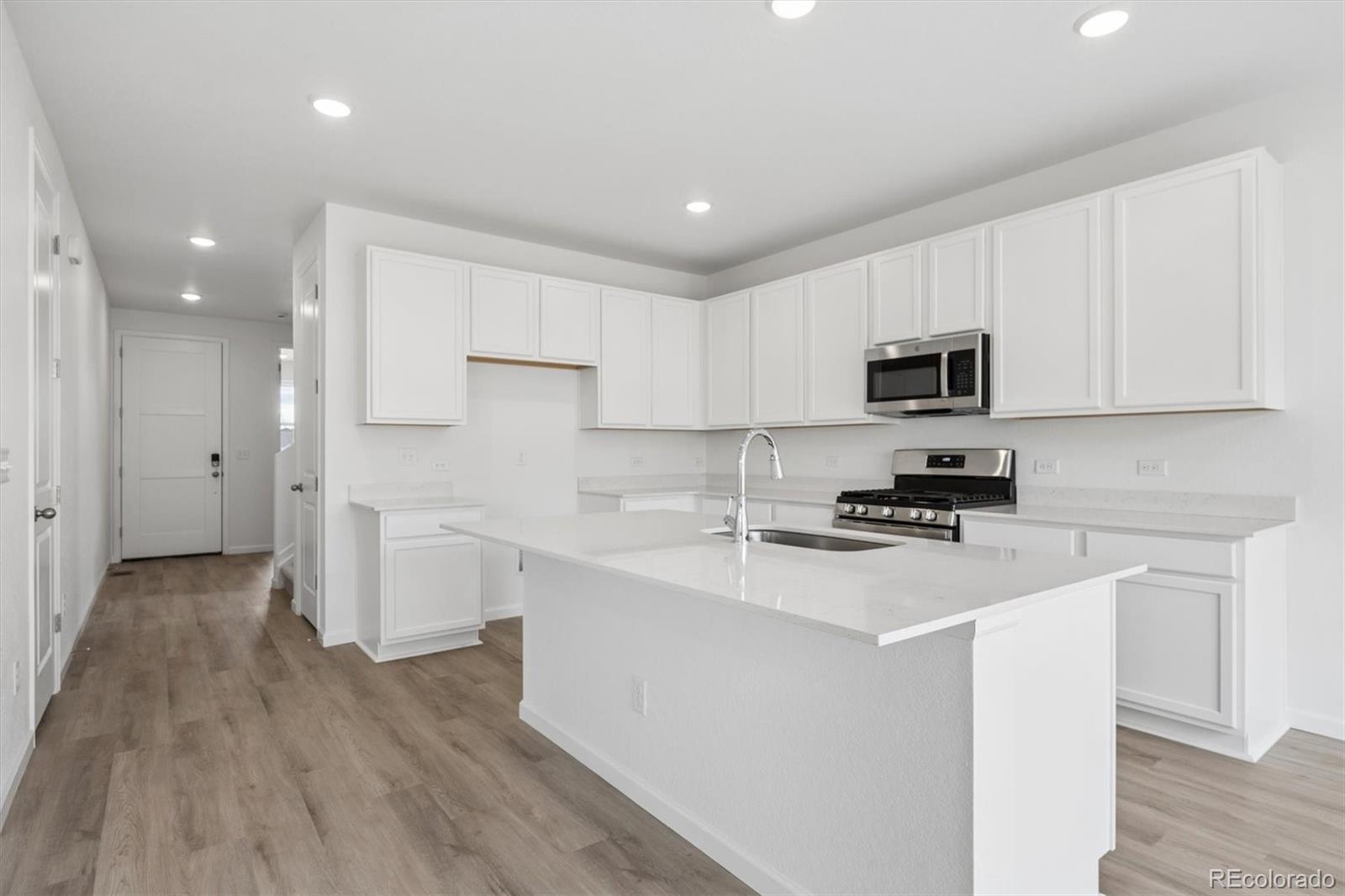 MLS Image #6 for 45945  wood thrush avenue,bennett, Colorado