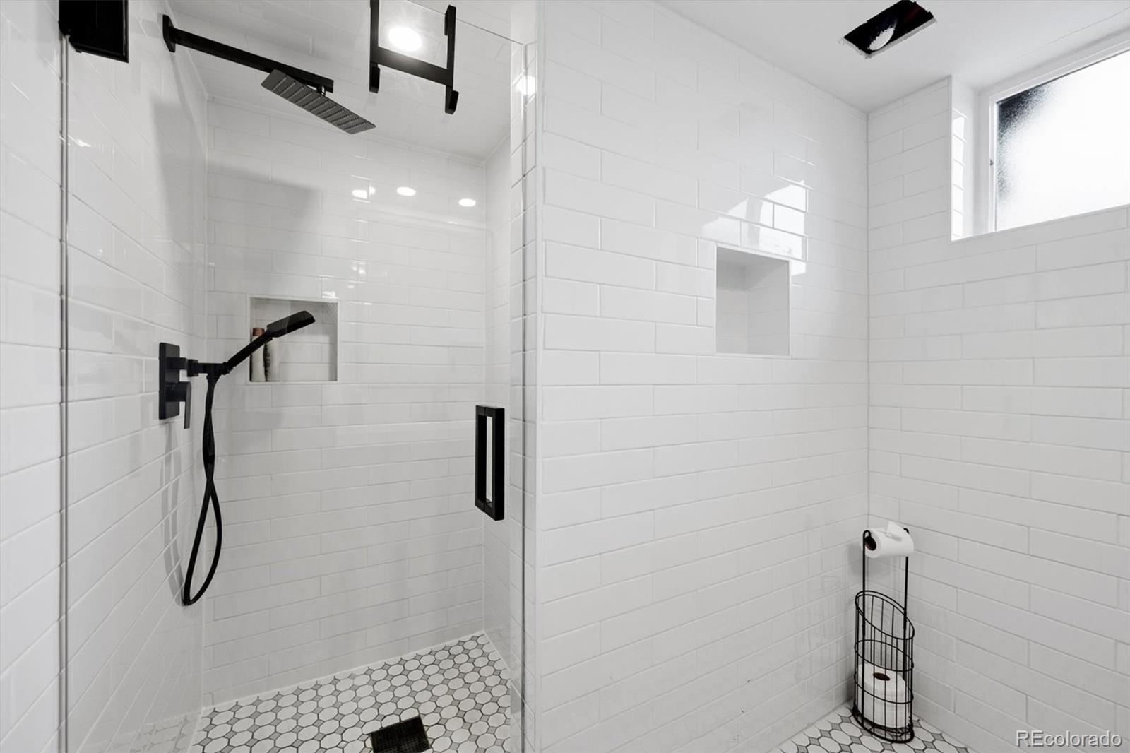 MLS Image #16 for 3041 w scott place,denver, Colorado
