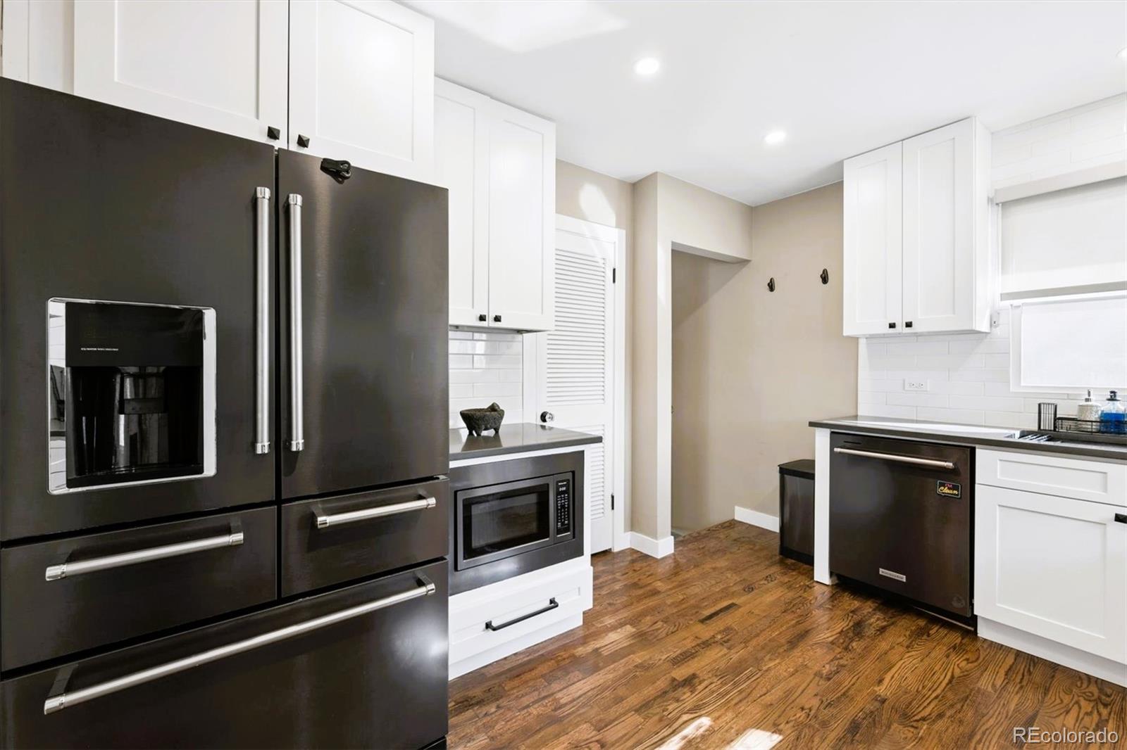 MLS Image #6 for 3041 w scott place,denver, Colorado