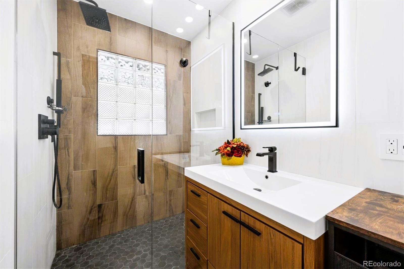 MLS Image #9 for 3041 w scott place,denver, Colorado