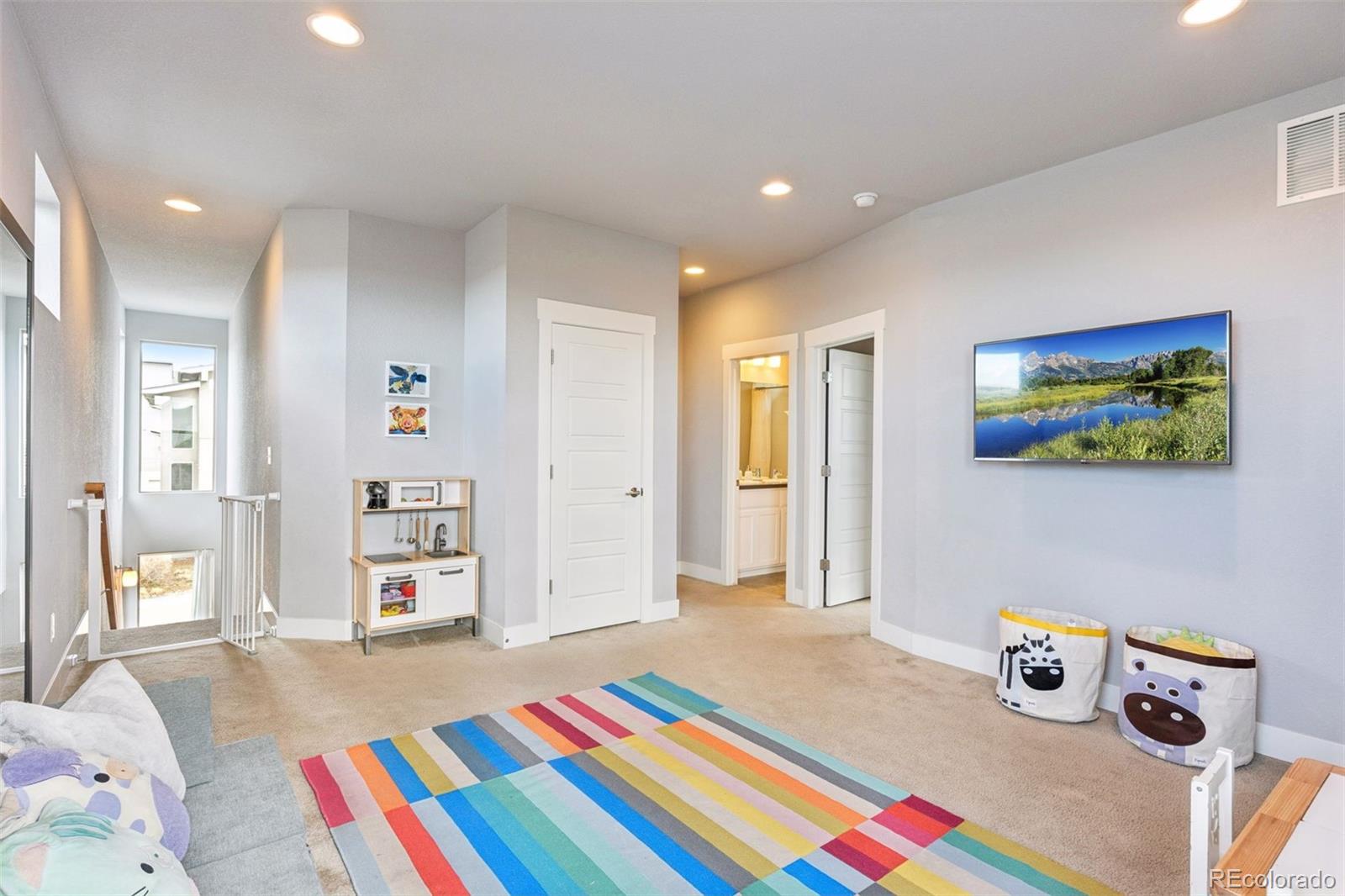 MLS Image #19 for 8785 e 55th avenue,denver, Colorado