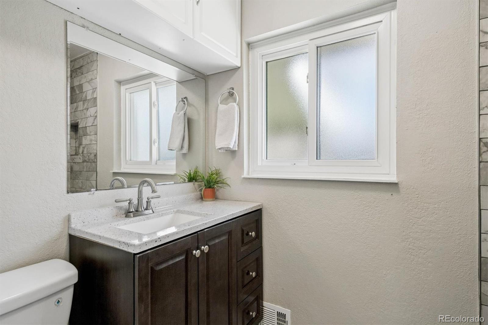 MLS Image #13 for 2590 s birch street,denver, Colorado