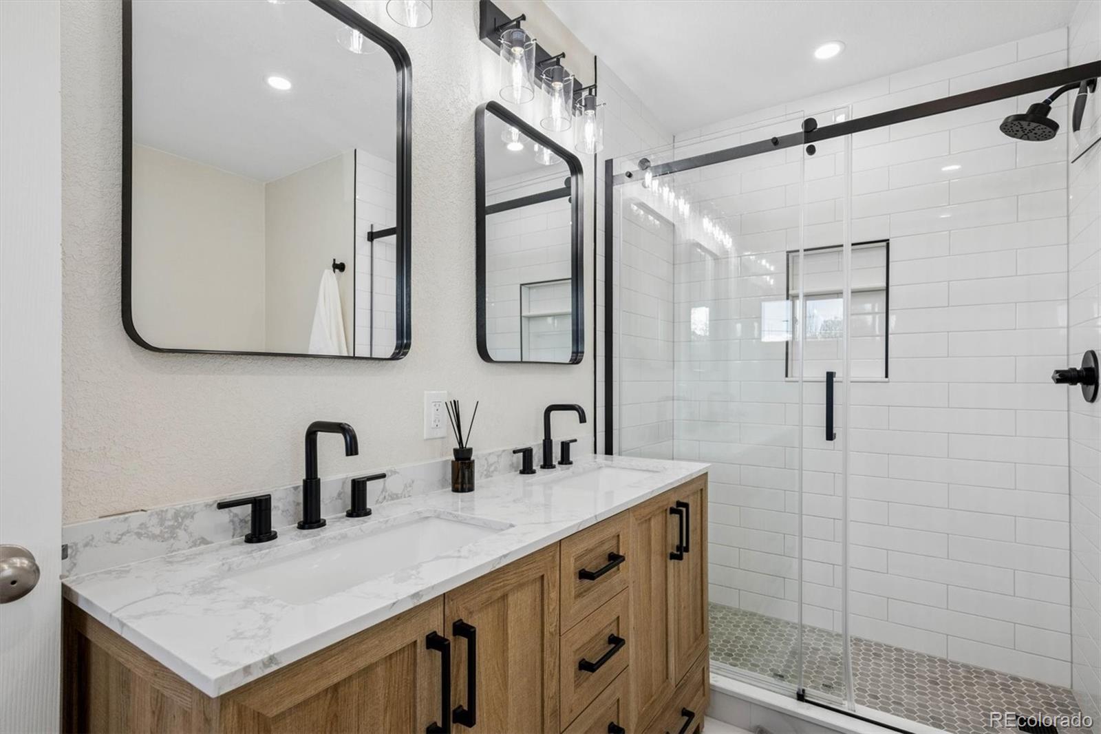 MLS Image #19 for 2590 s birch street,denver, Colorado