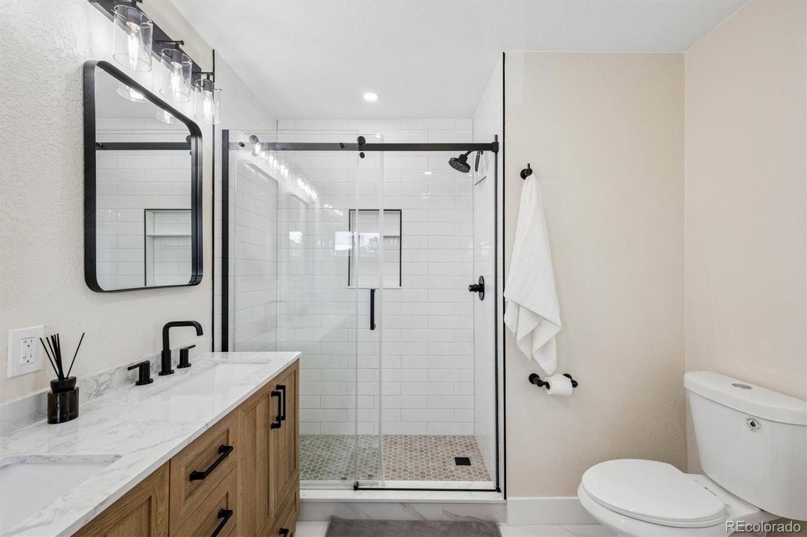 MLS Image #20 for 2590 s birch street,denver, Colorado