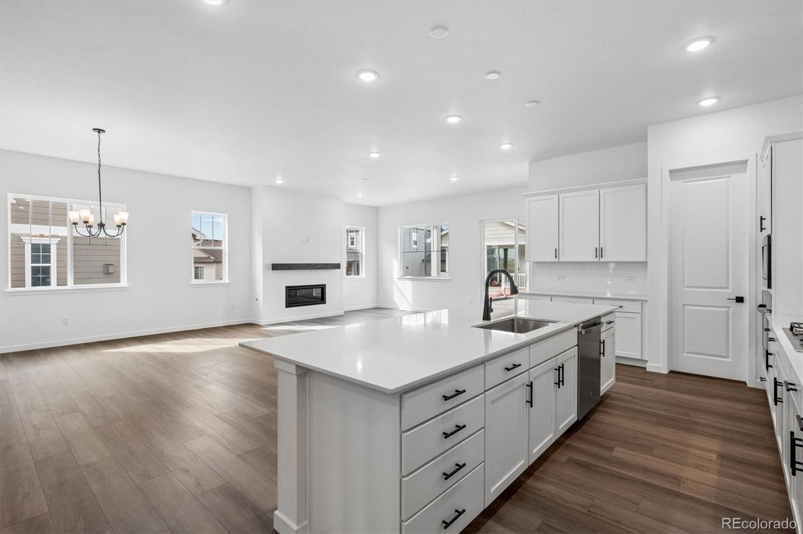 MLS Image #10 for 3851 n haleyville street,aurora, Colorado