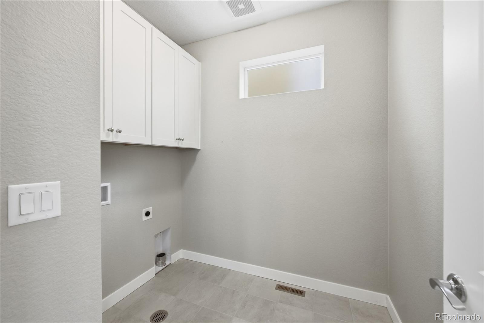 MLS Image #14 for 6167 n dallas way,denver, Colorado