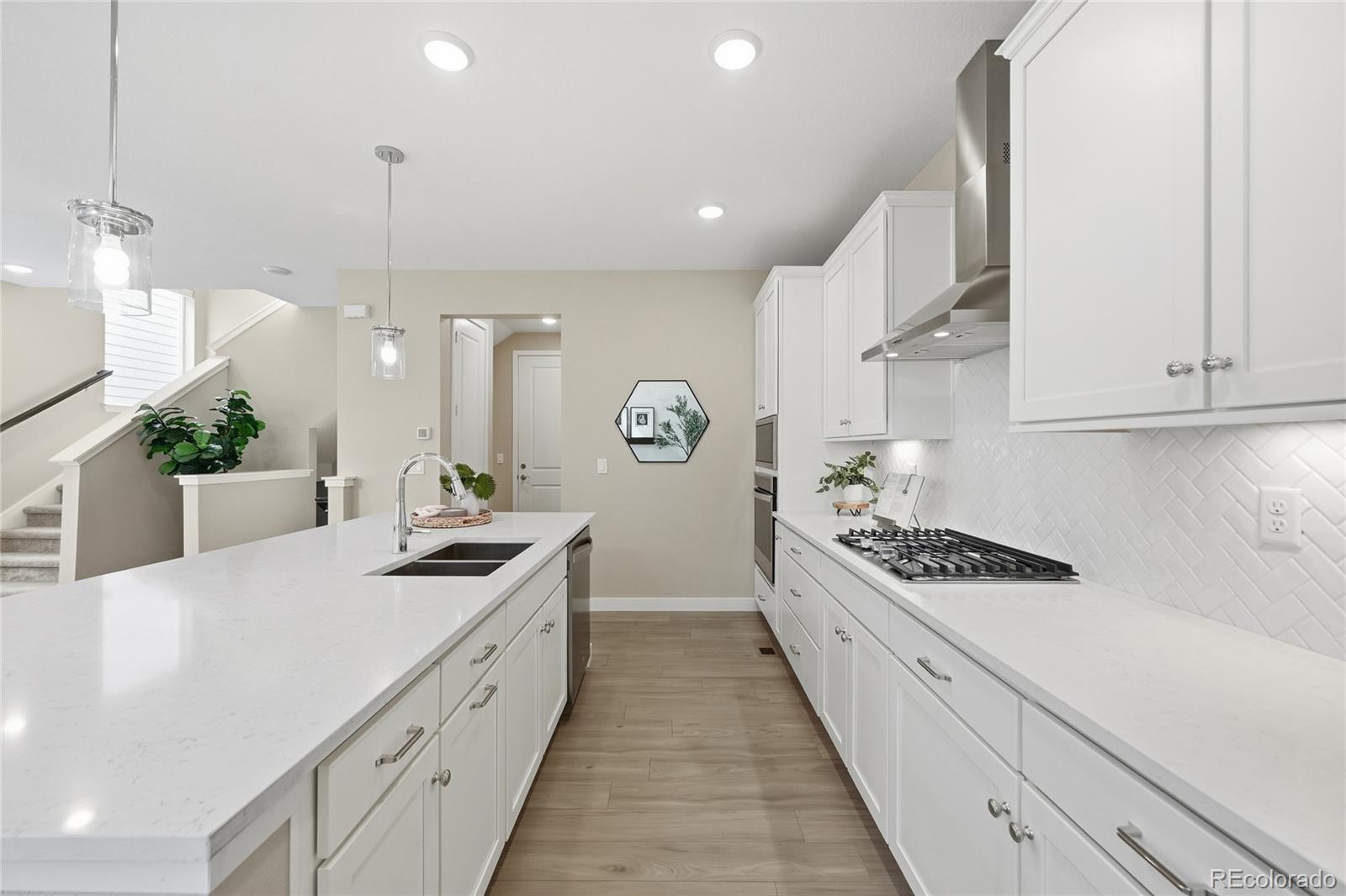 MLS Image #8 for 6167 n dallas way,denver, Colorado