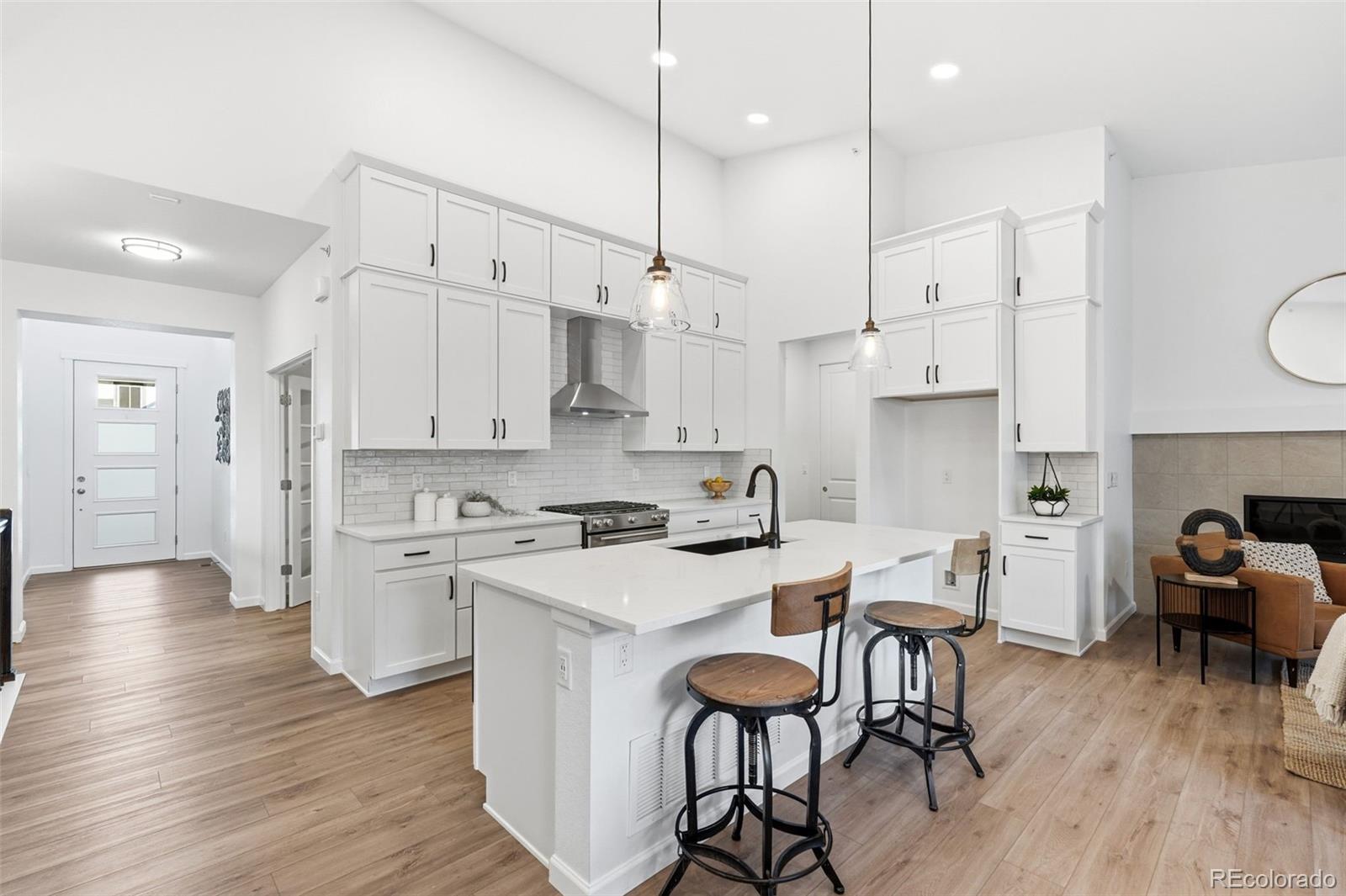 MLS Image #16 for 8283 s queen street,littleton, Colorado