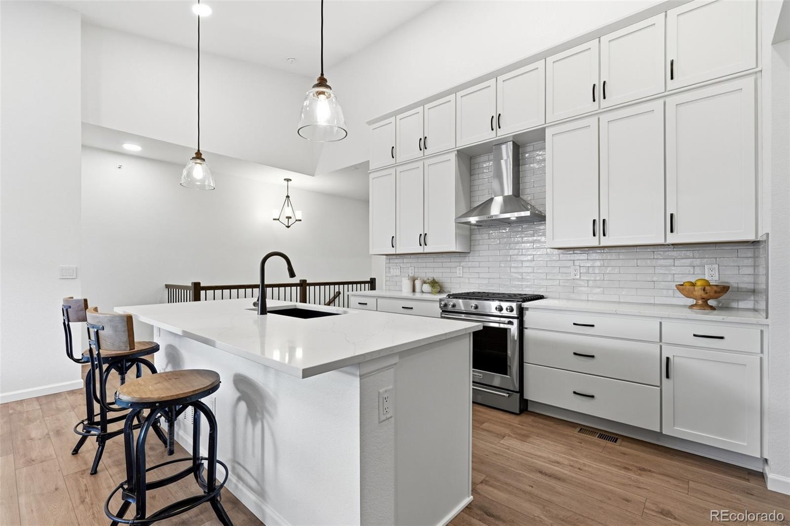 MLS Image #2 for 8283 s queen street,littleton, Colorado
