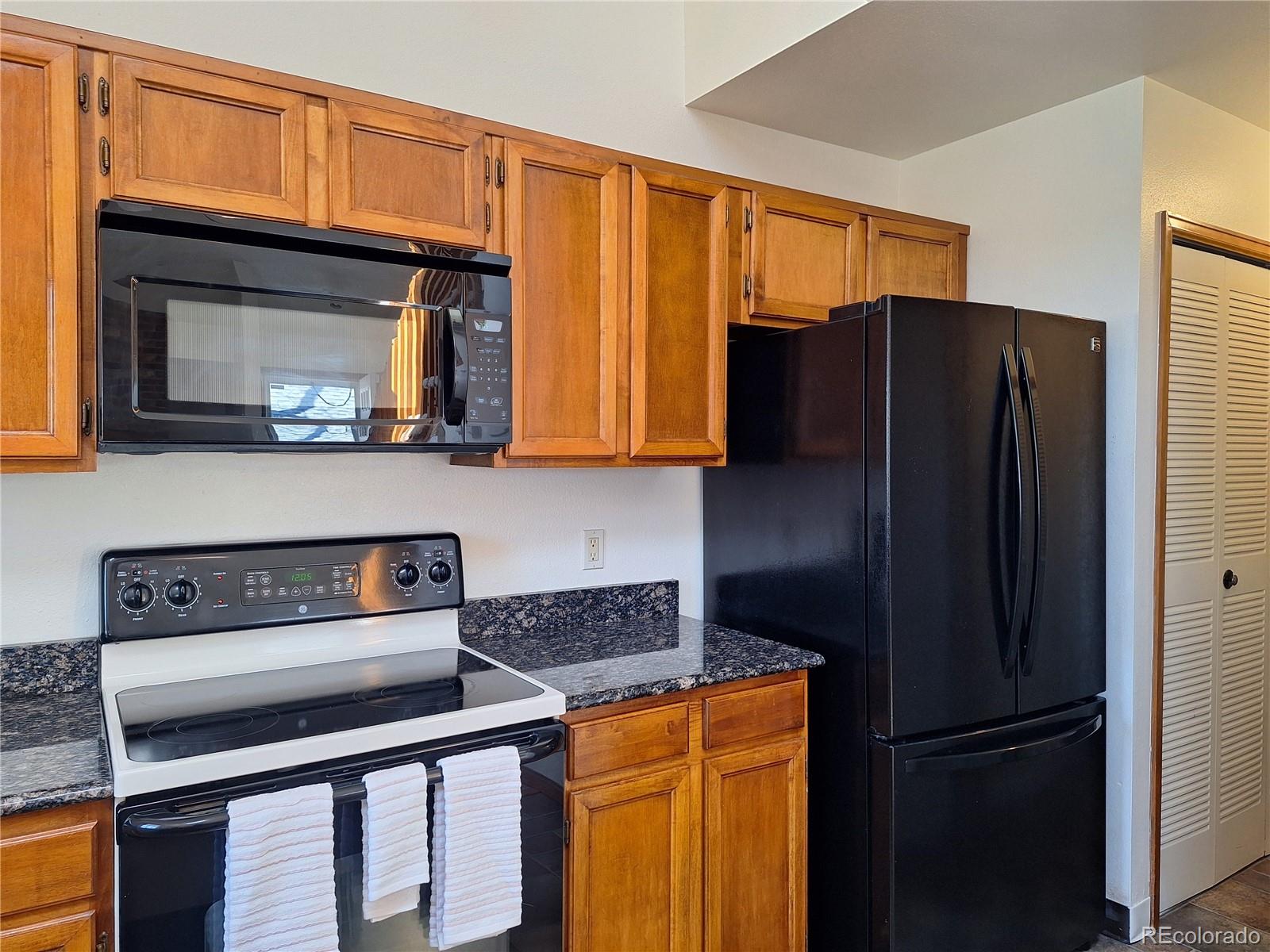 MLS Image #7 for 8336 w 87th drive d,arvada, Colorado
