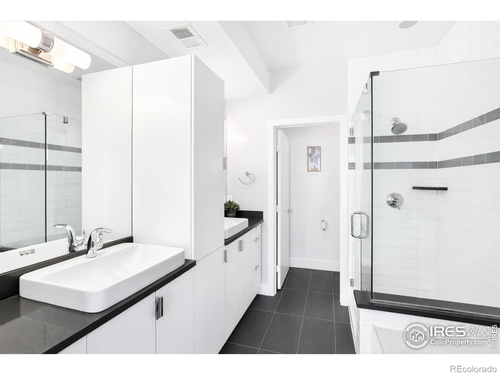 MLS Image #14 for 2139 n downing street ,denver, Colorado