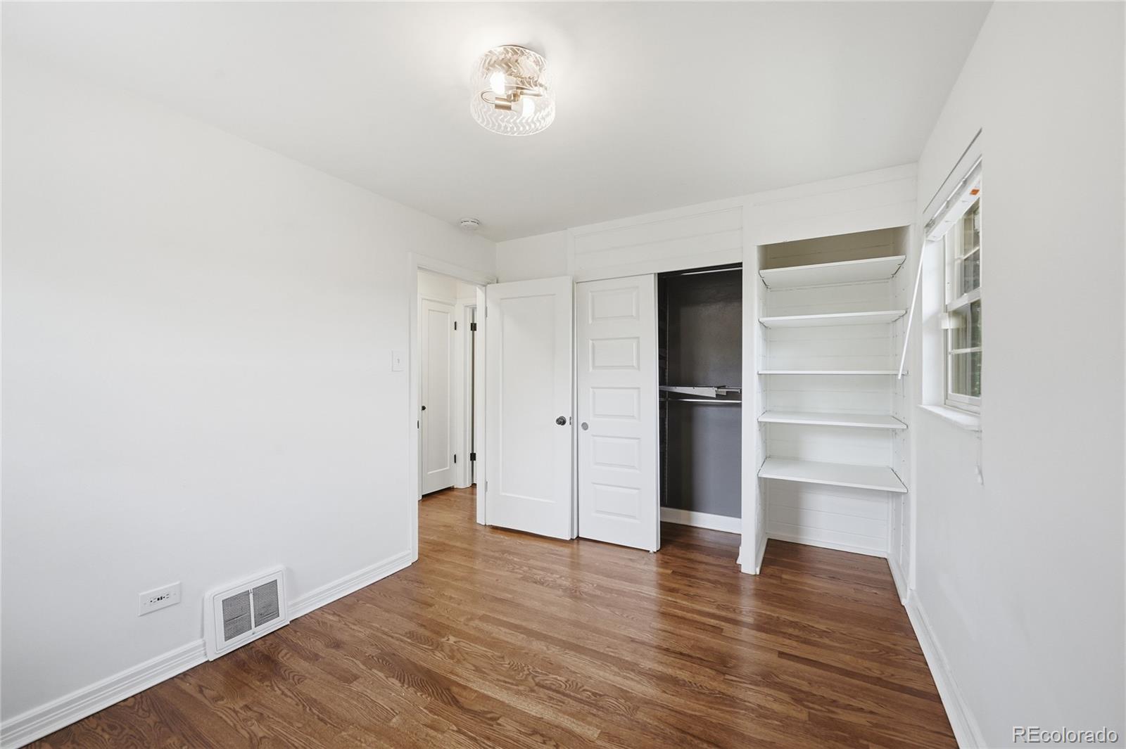 MLS Image #15 for 1000  locust street,denver, Colorado