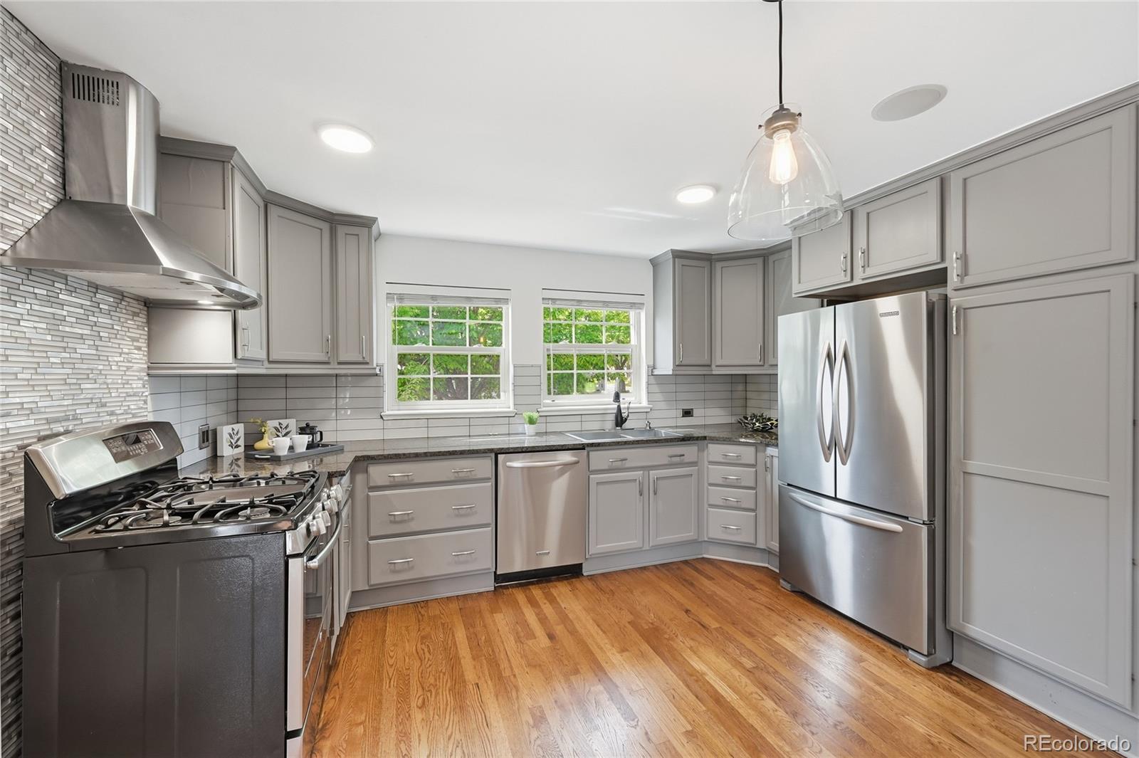 MLS Image #8 for 1000  locust street,denver, Colorado