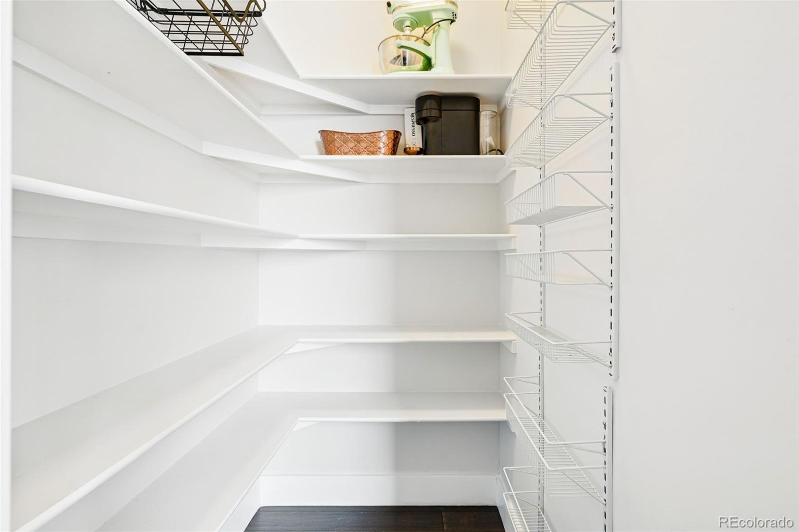 MLS Image #14 for 3444  navajo street 10,denver, Colorado