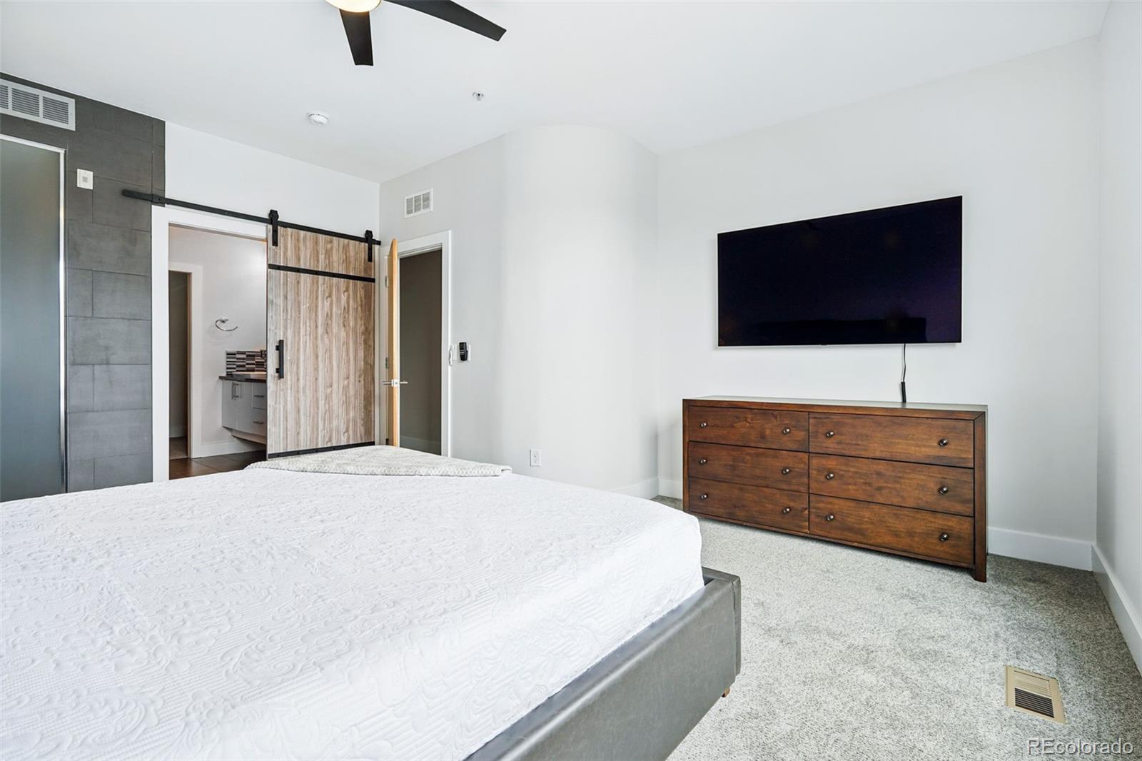 MLS Image #18 for 3444  navajo street 10,denver, Colorado