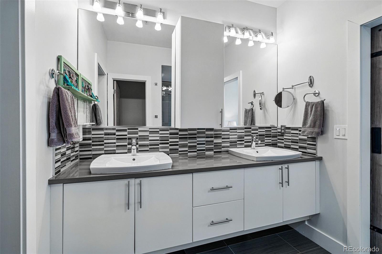 MLS Image #19 for 3444  navajo street 10,denver, Colorado