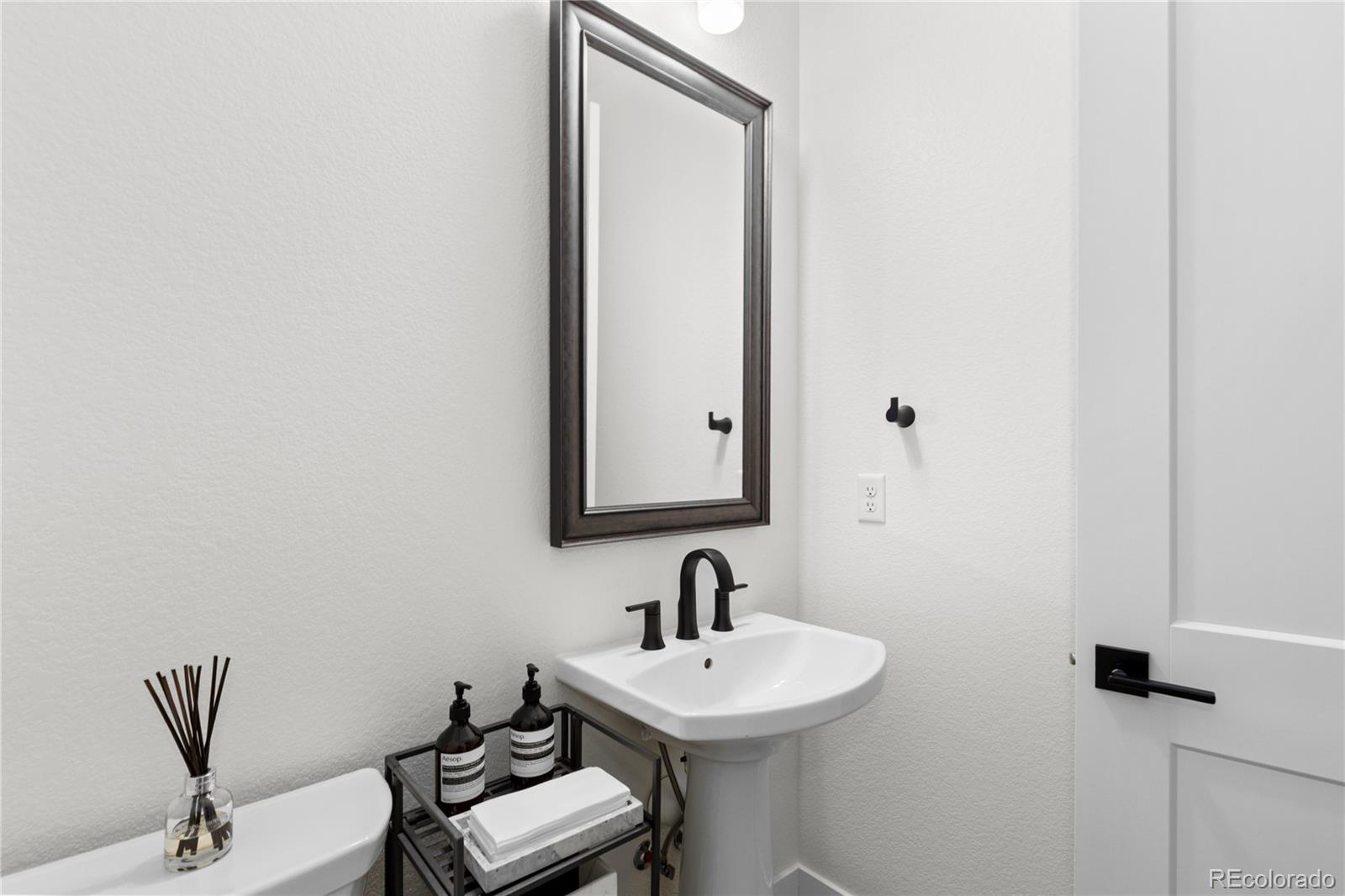 MLS Image #6 for 7098  copper sky circle,castle pines, Colorado