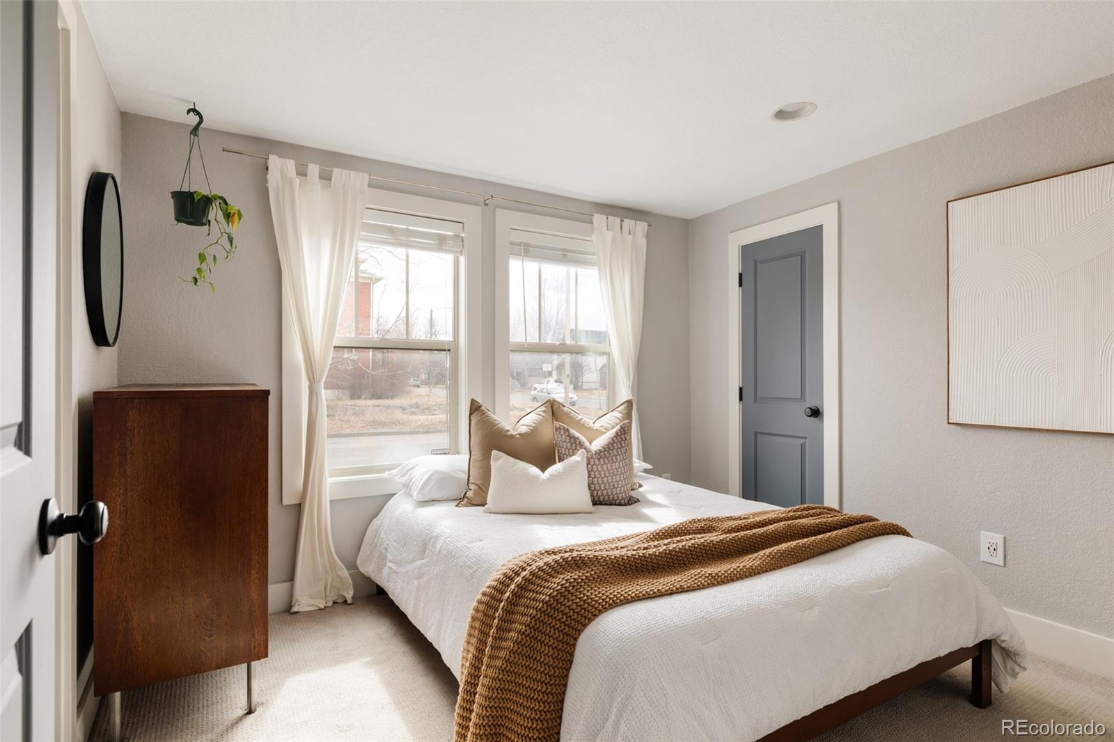 MLS Image #10 for 3100 n high street,denver, Colorado