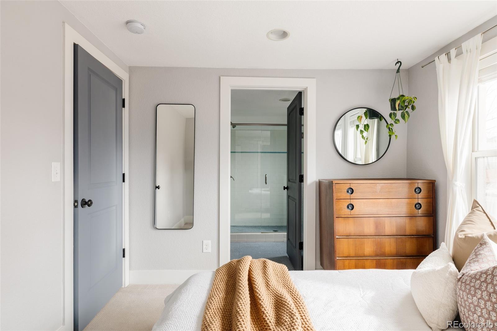 MLS Image #11 for 3100 n high street,denver, Colorado