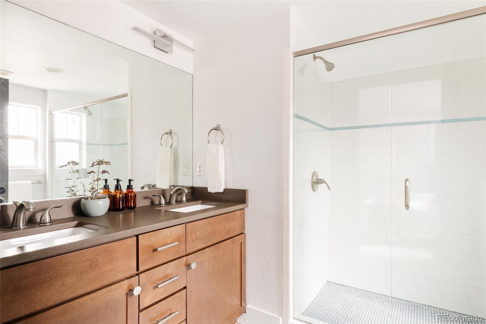 MLS Image #12 for 3100 n high street,denver, Colorado