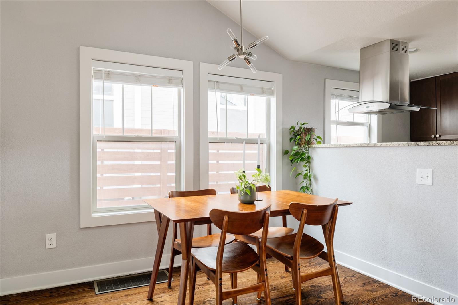 MLS Image #6 for 3100 n high street,denver, Colorado