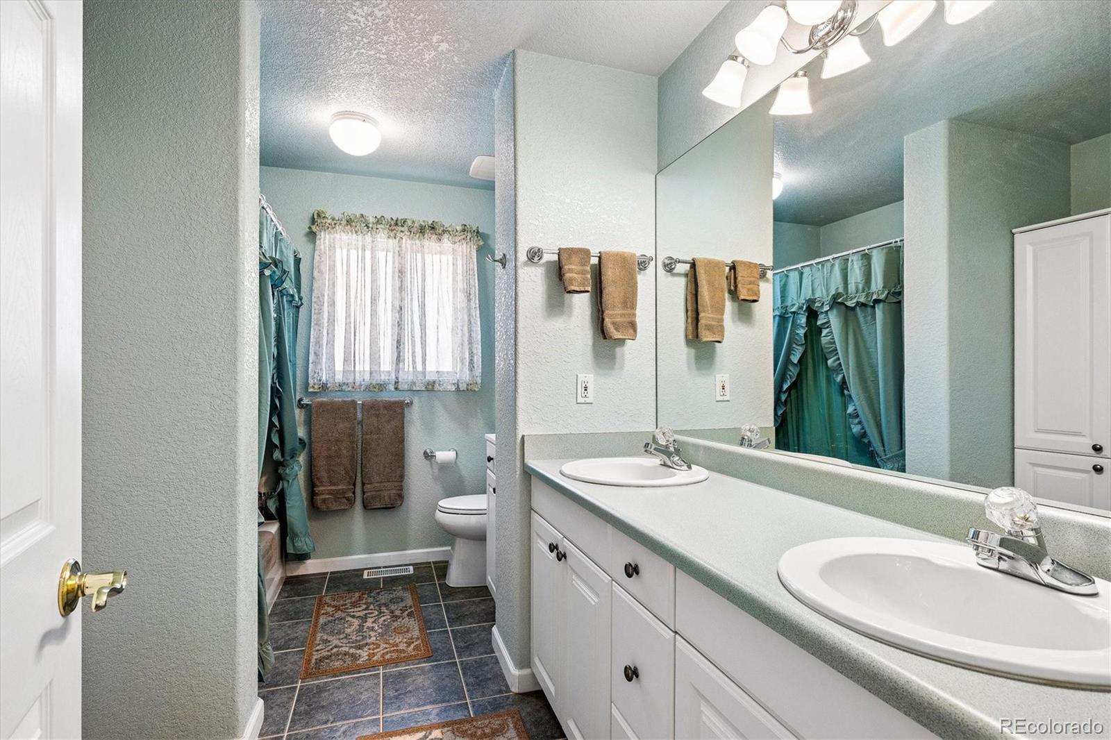 MLS Image #20 for 16464 e bates drive,aurora, Colorado