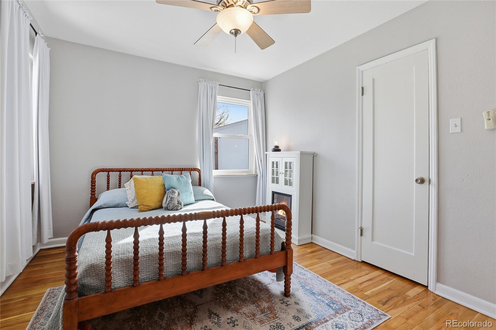 MLS Image #23 for 2680  leyden street,denver, Colorado