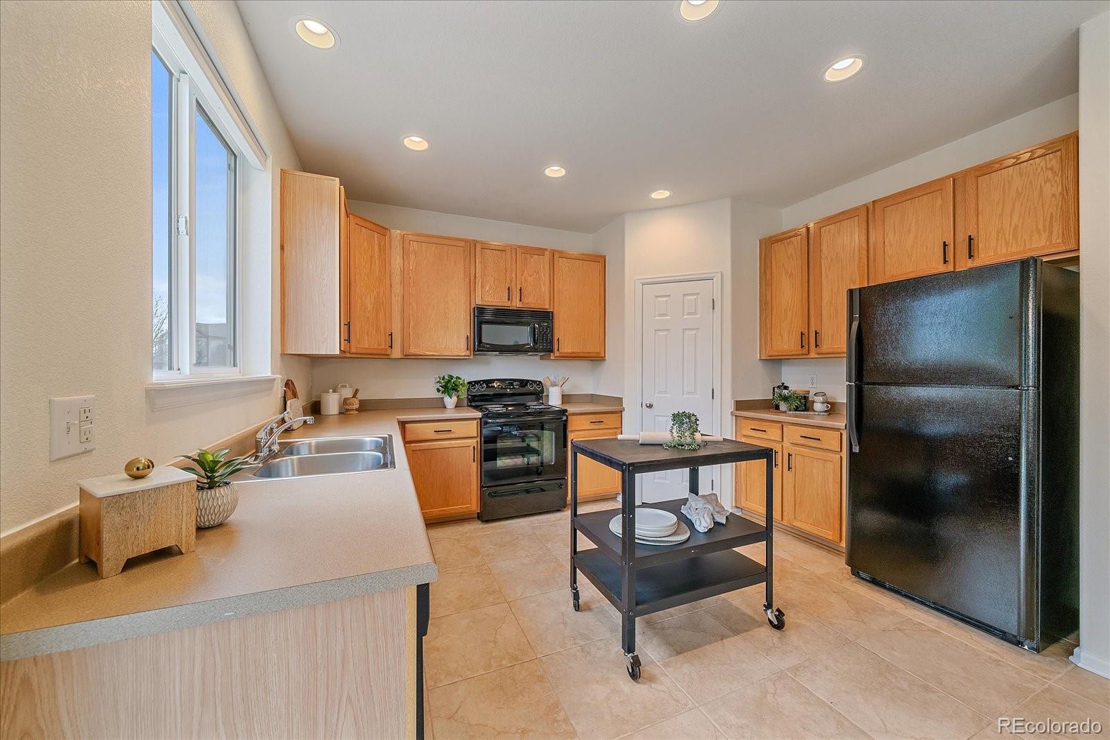 MLS Image #7 for 3098  meadowbrook place,dacono, Colorado