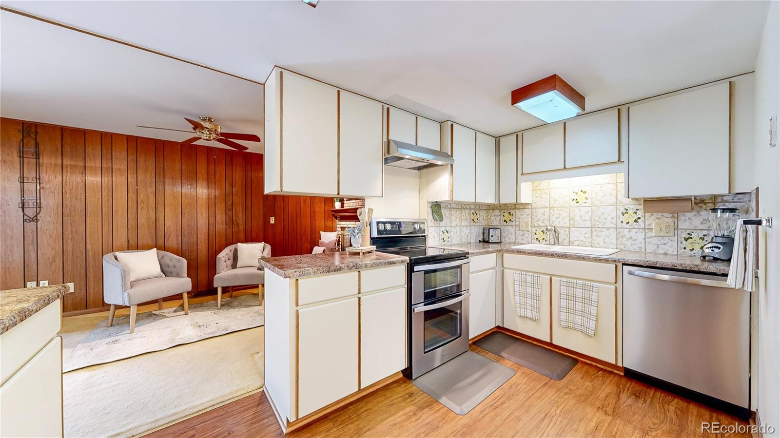 MLS Image #15 for 5832 e ithaca place ,denver, Colorado