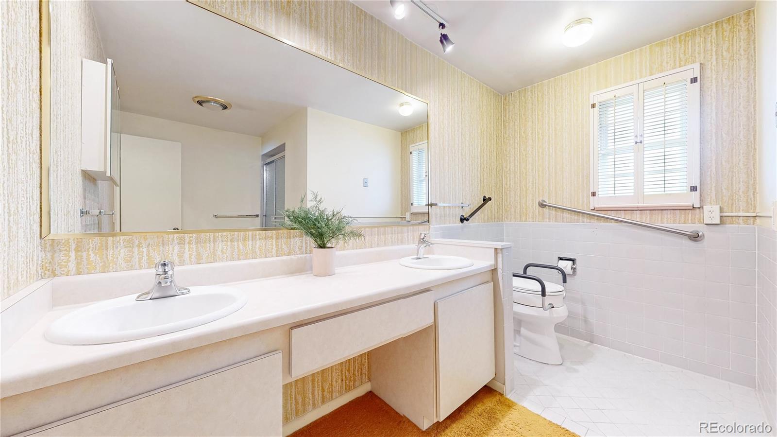 MLS Image #26 for 5832 e ithaca place ,denver, Colorado