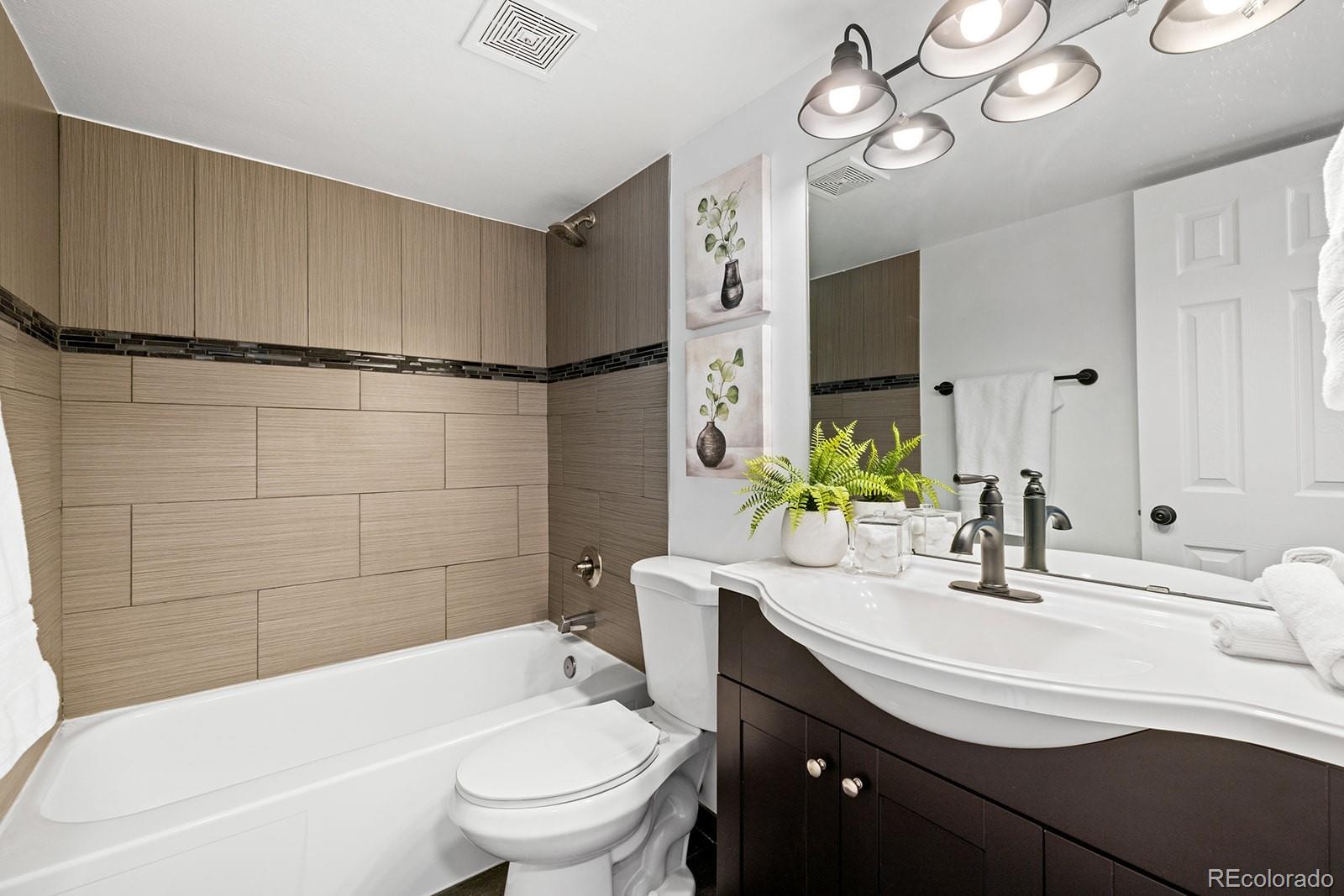 MLS Image #16 for 1155 s oneida street c,denver, Colorado