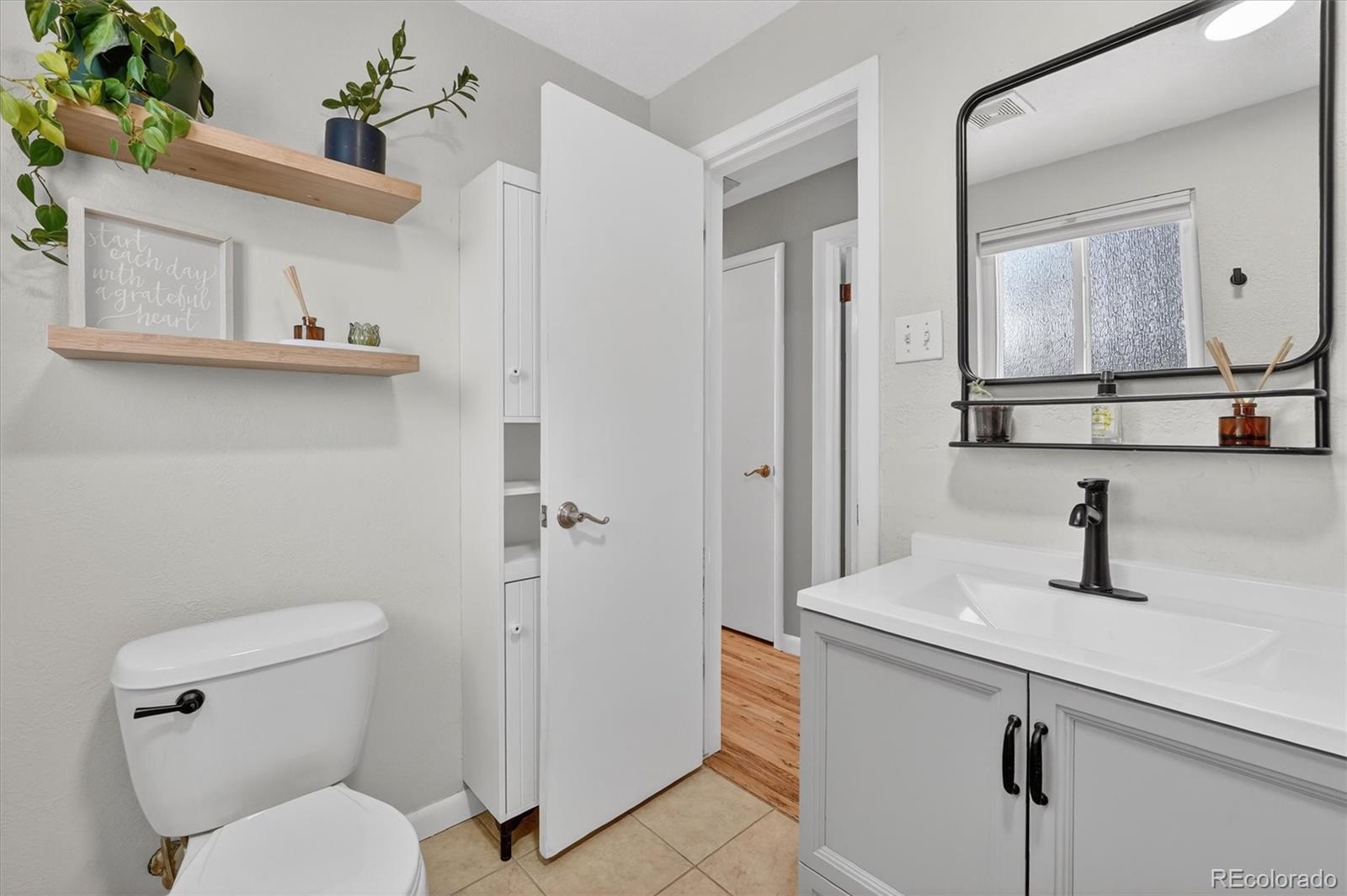 MLS Image #14 for 1002 s krameria street,denver, Colorado