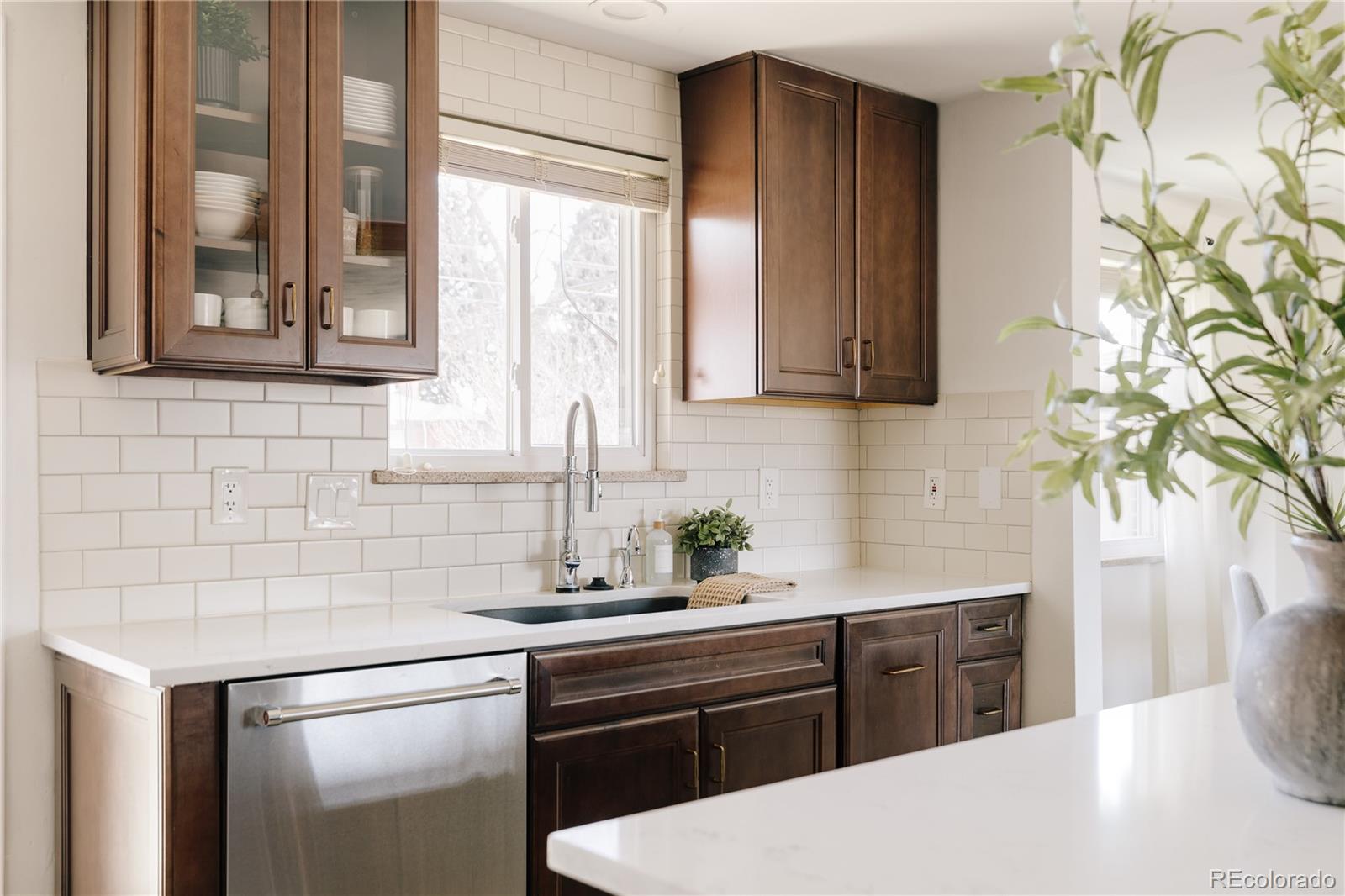 MLS Image #8 for 2826  hudson street,denver, Colorado