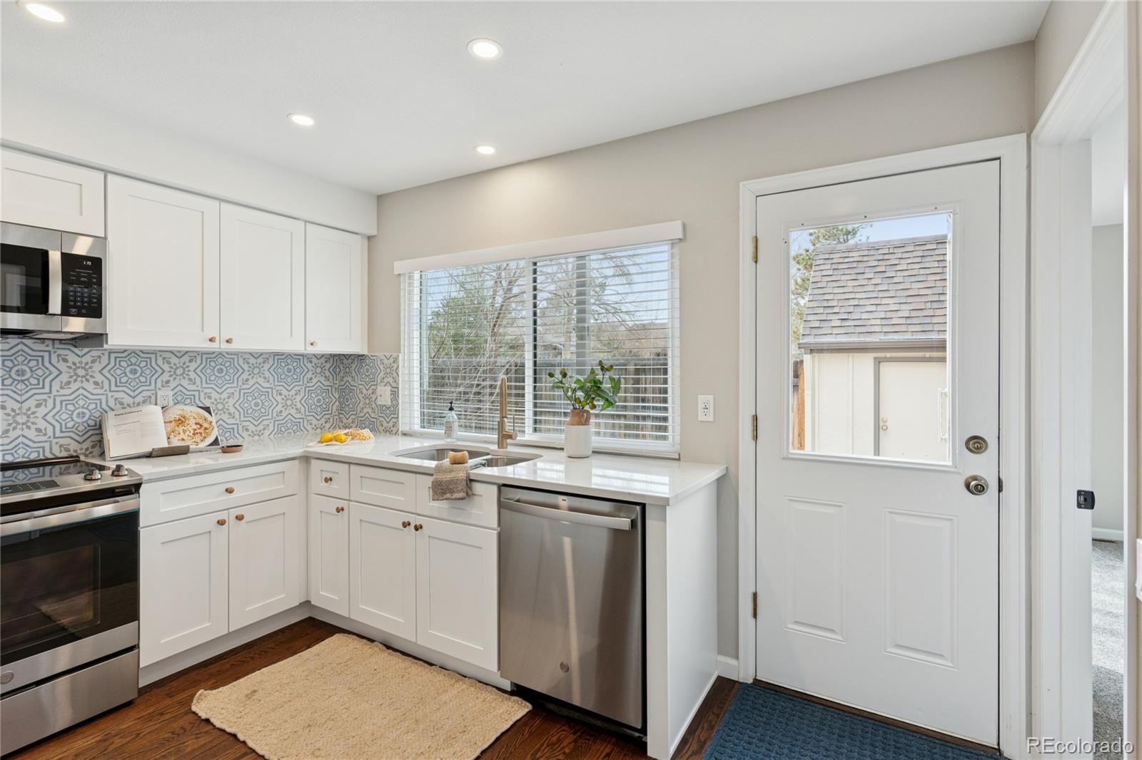 MLS Image #6 for 8047 e phillips circle ,centennial, Colorado