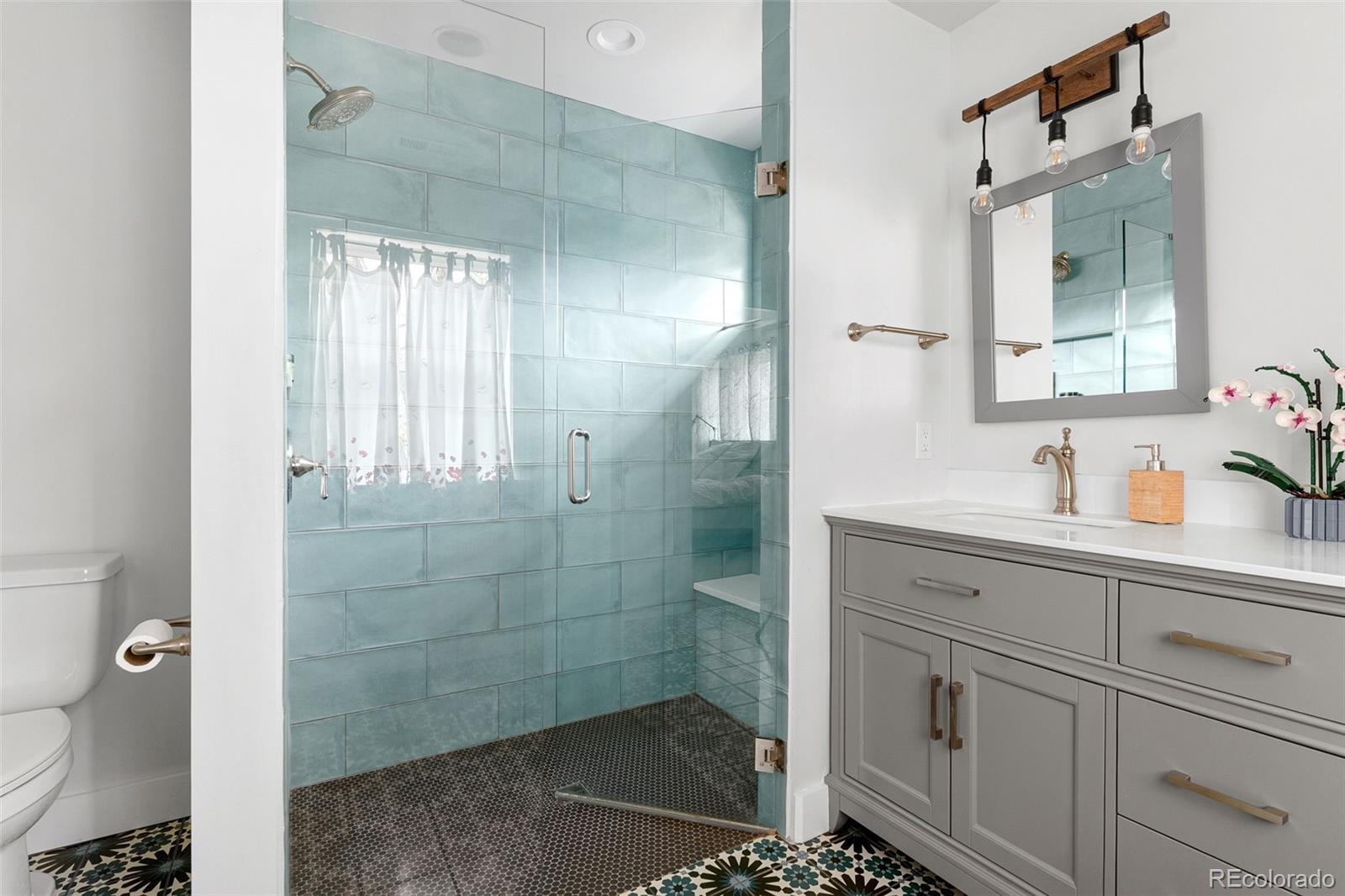 MLS Image #29 for 1959 s washington street,denver, Colorado