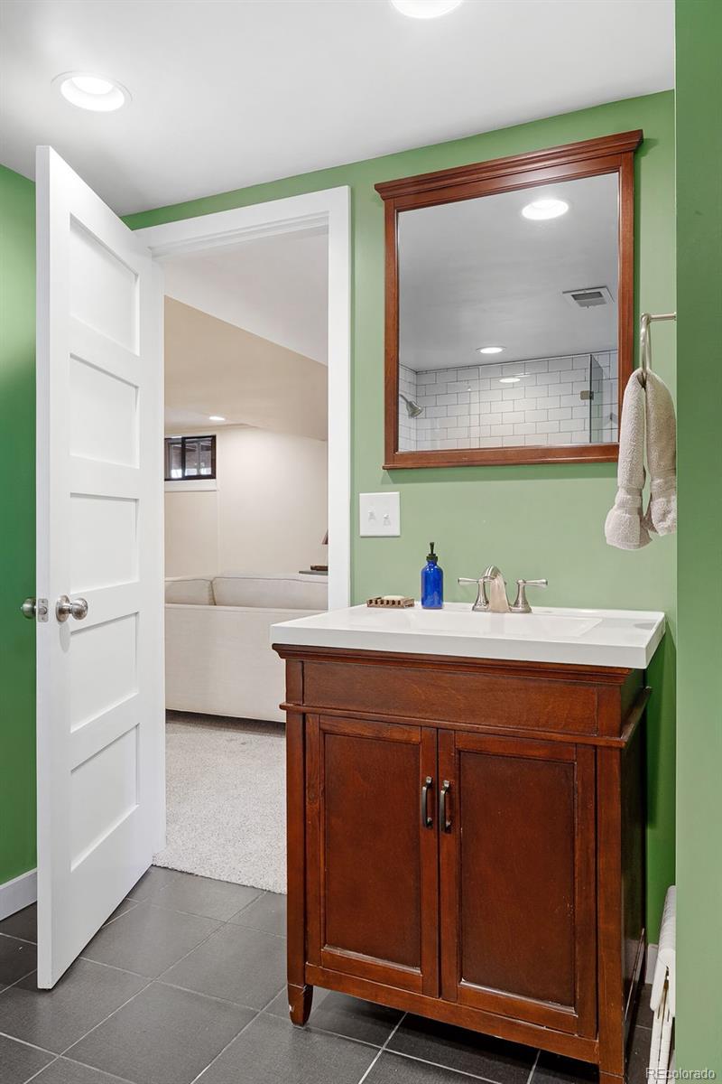 MLS Image #41 for 1959 s washington street,denver, Colorado