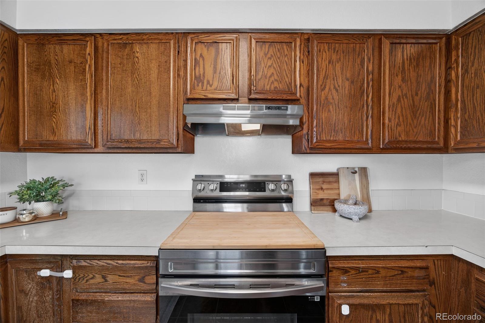 MLS Image #8 for 37713  clover drive,elizabeth, Colorado