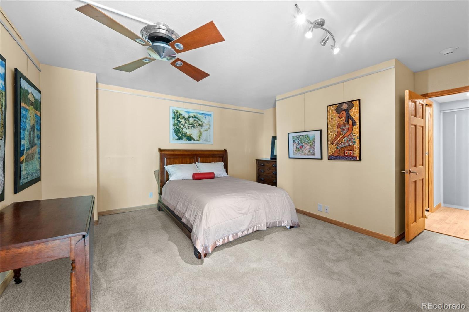 MLS Image #22 for 1777  larimer street 1410,denver, Colorado