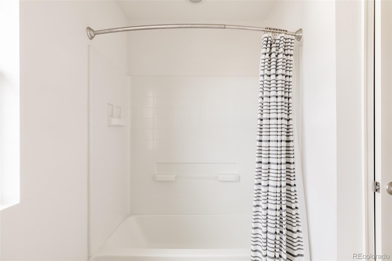 MLS Image #21 for 8072 e 49th place,denver, Colorado