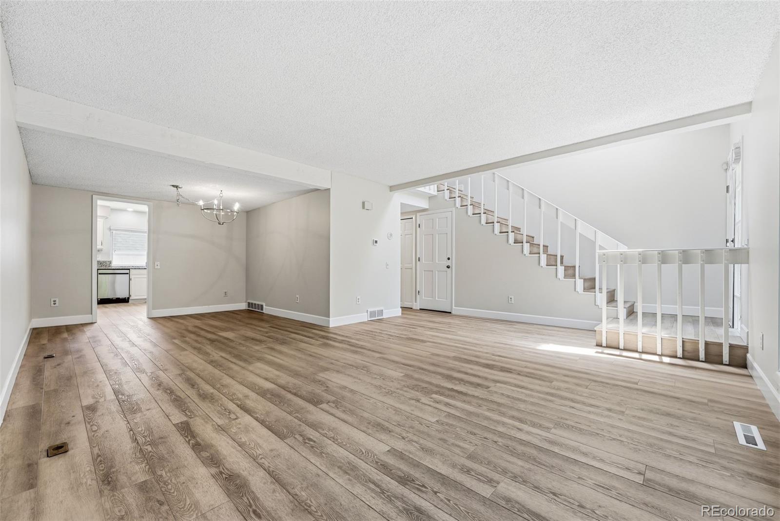 MLS Image #10 for 8328 e phillips place,centennial, Colorado