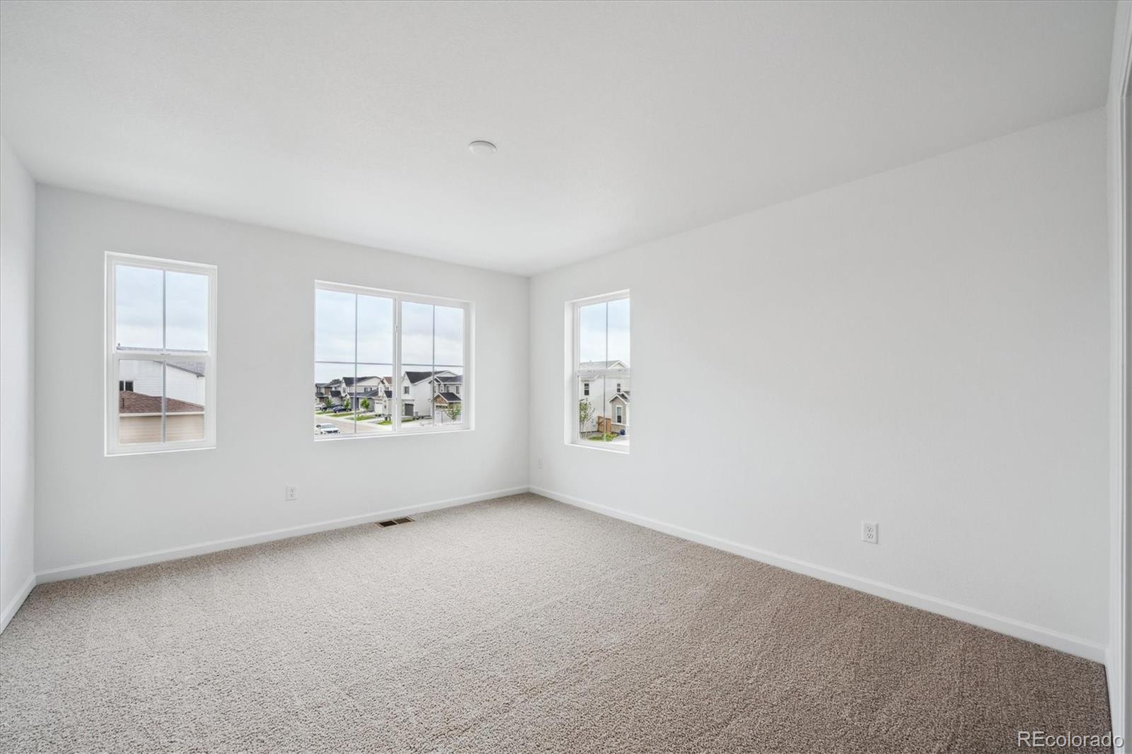 MLS Image #12 for 580  douglas fir place,johnstown, Colorado