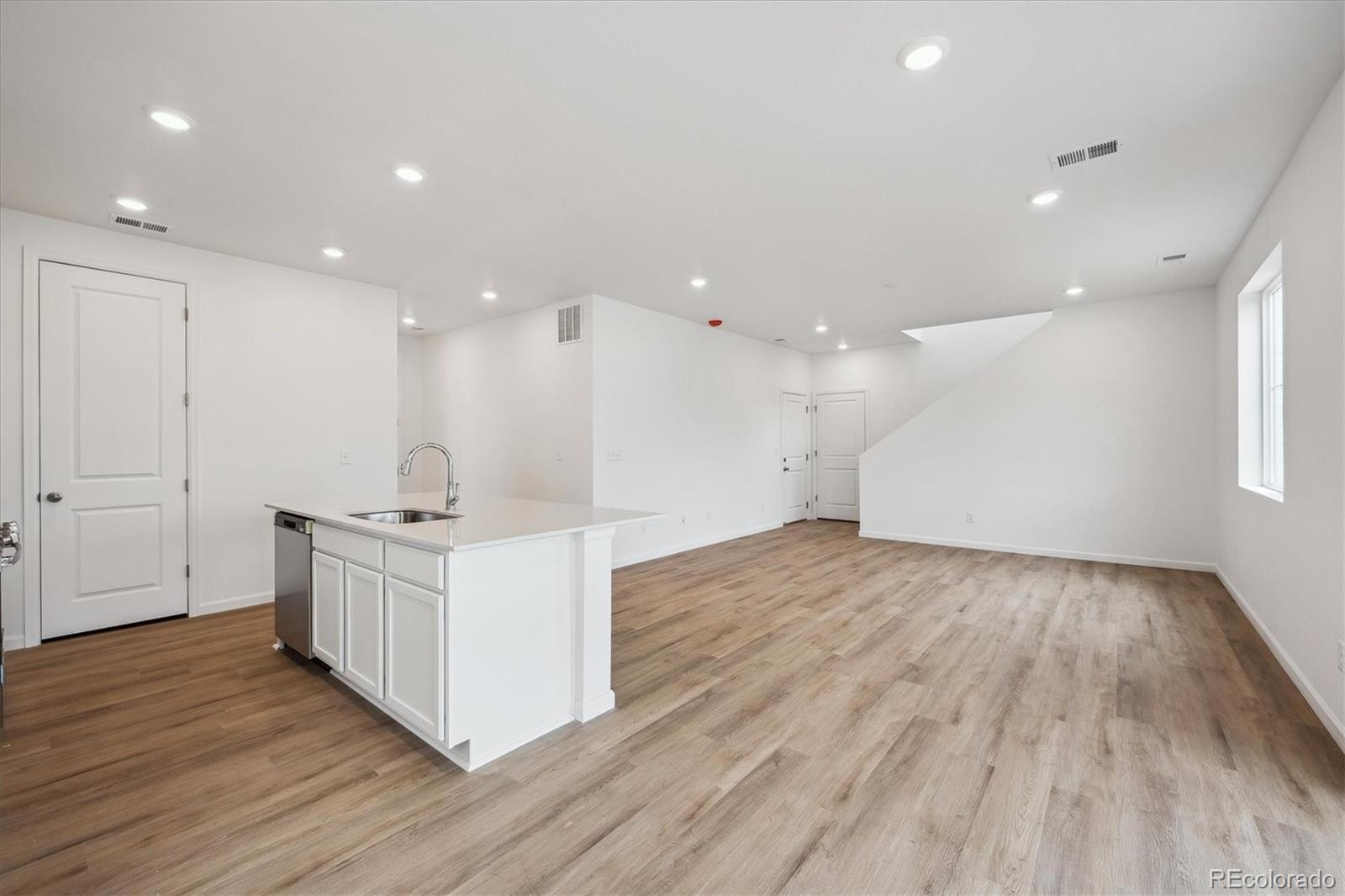 MLS Image #5 for 580  douglas fir place,johnstown, Colorado