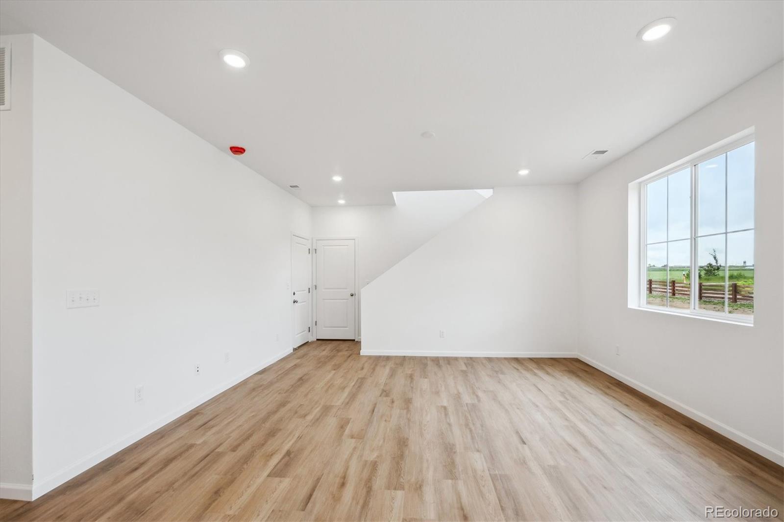 MLS Image #6 for 580  douglas fir place,johnstown, Colorado