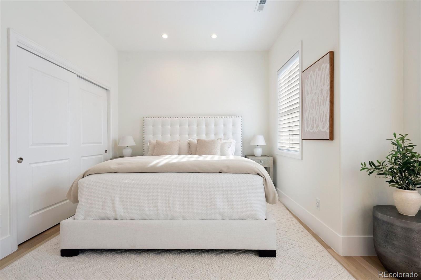 MLS Image #34 for 100 s university boulevard,denver, Colorado