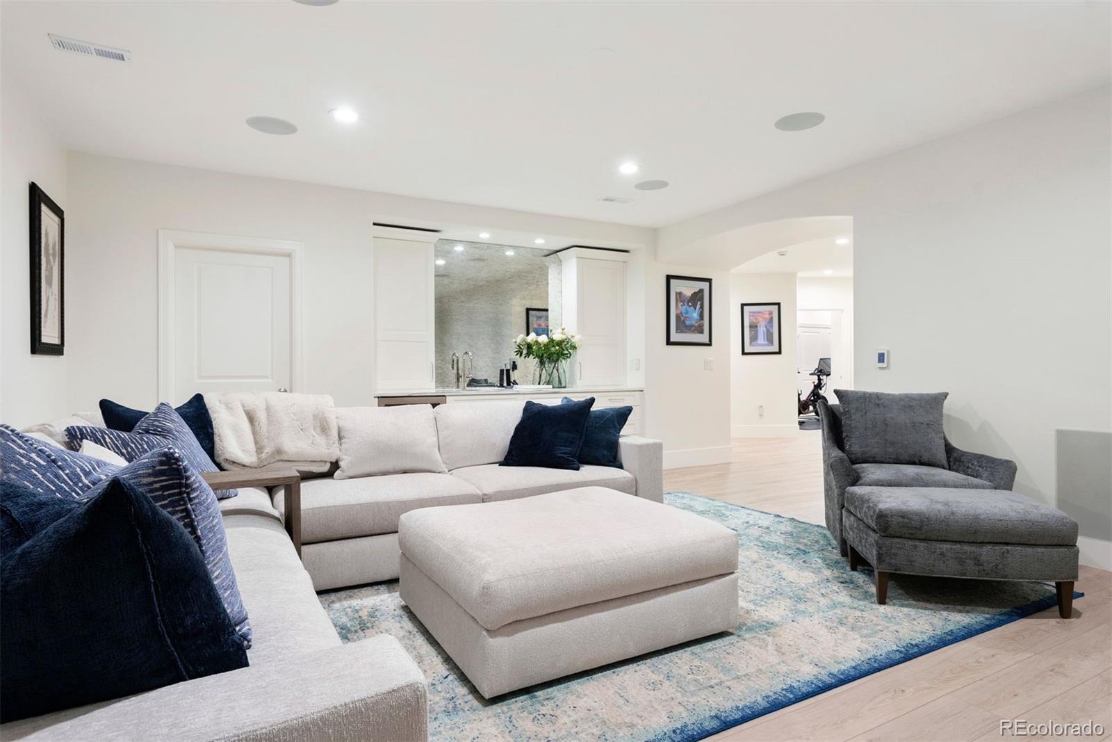 MLS Image #38 for 100 s university boulevard,denver, Colorado