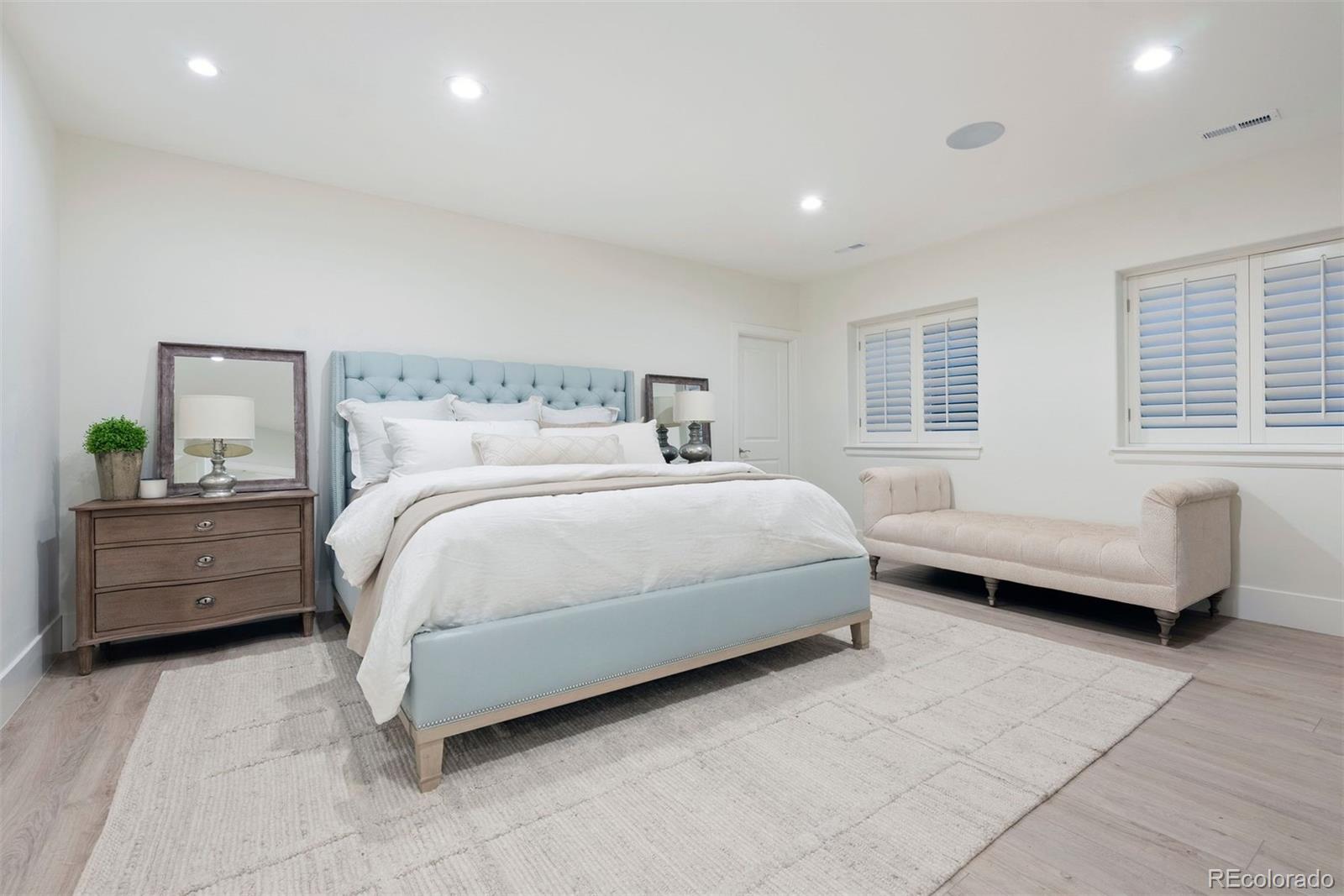 MLS Image #39 for 100 s university boulevard,denver, Colorado