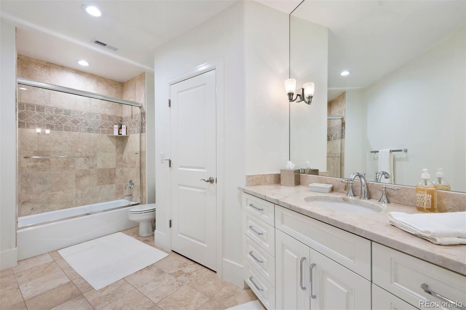 MLS Image #40 for 100 s university boulevard,denver, Colorado